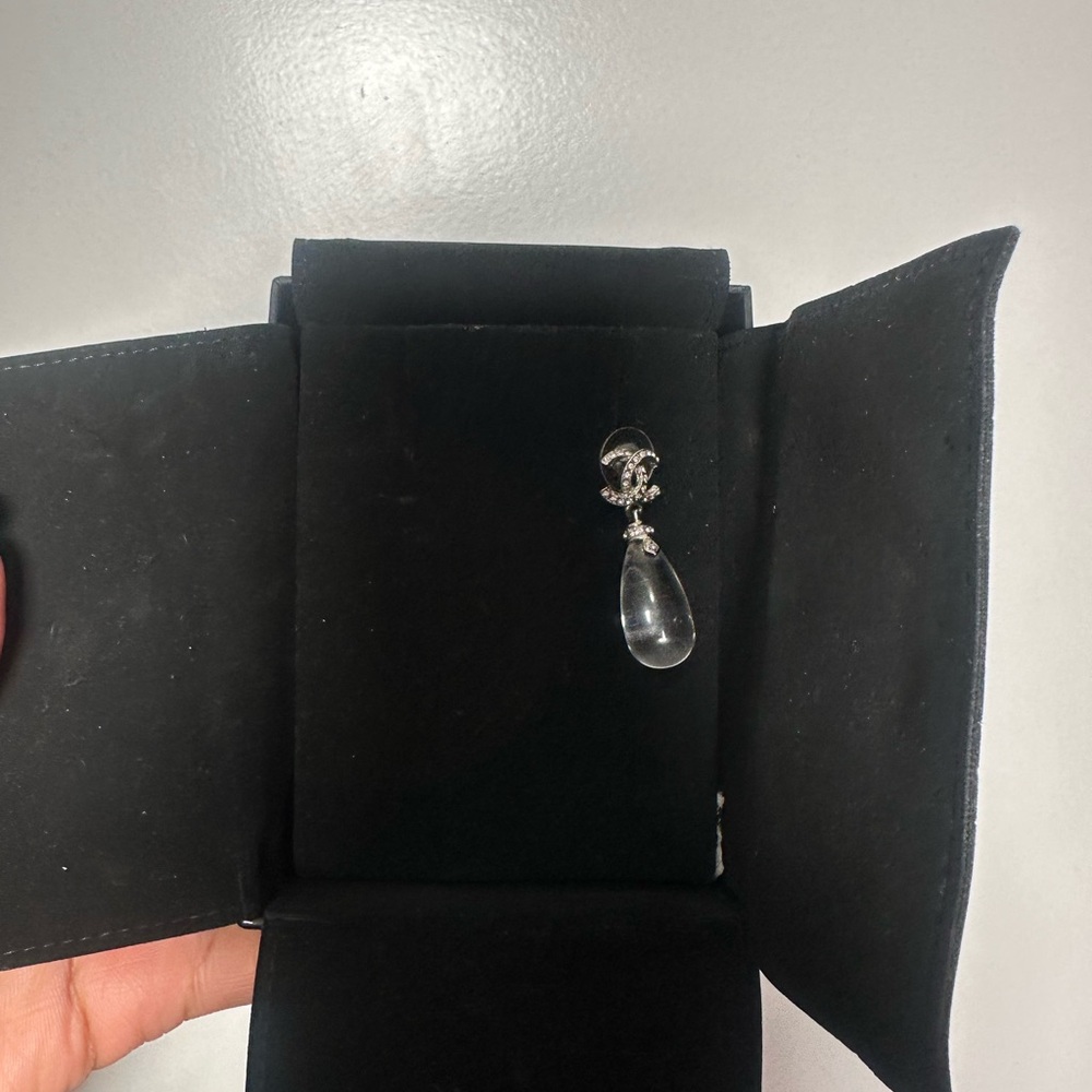 Authentic Single Chanel Drop Earring Crystal Tear… - image 1